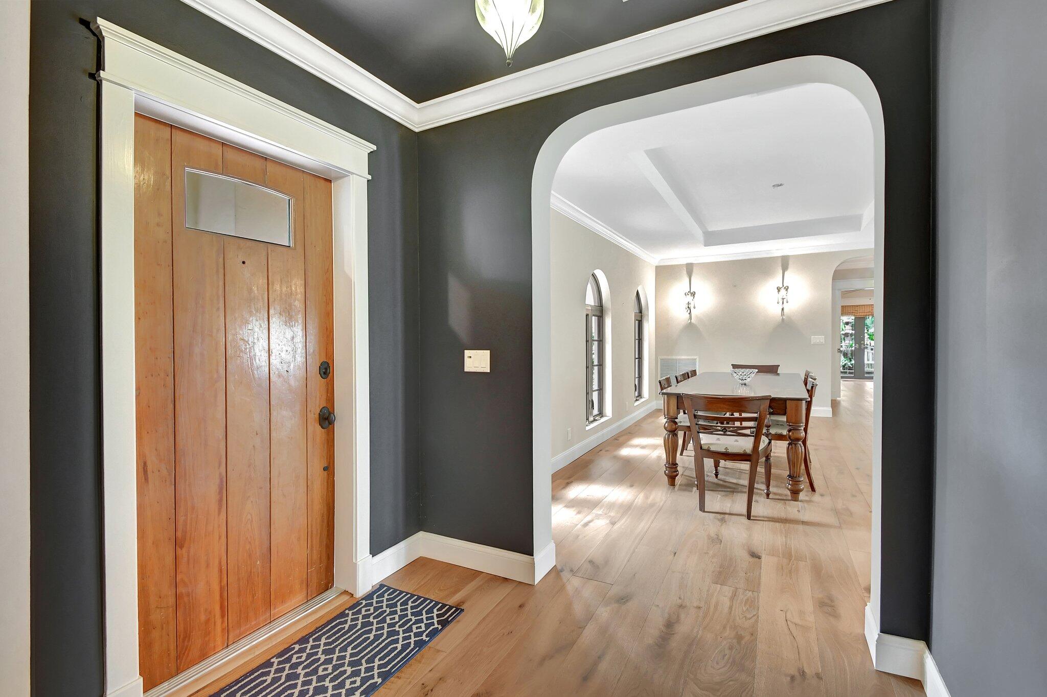 1099 Southwest 2nd Street Boca Raton, FL 33486 - Photo 4 of 47 Entryway