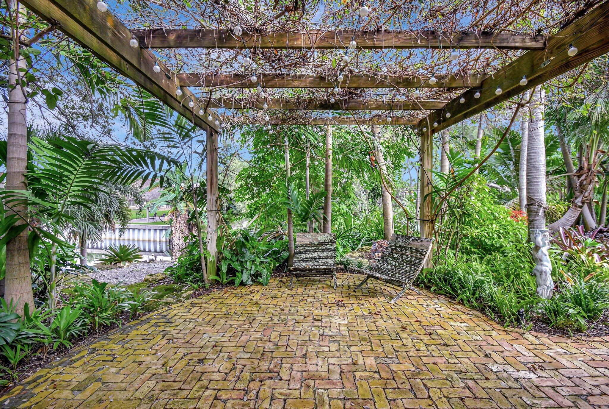 1099 Southwest 2nd Street Boca Raton, FL 33486 - Photo 41 of 47 Gazebo