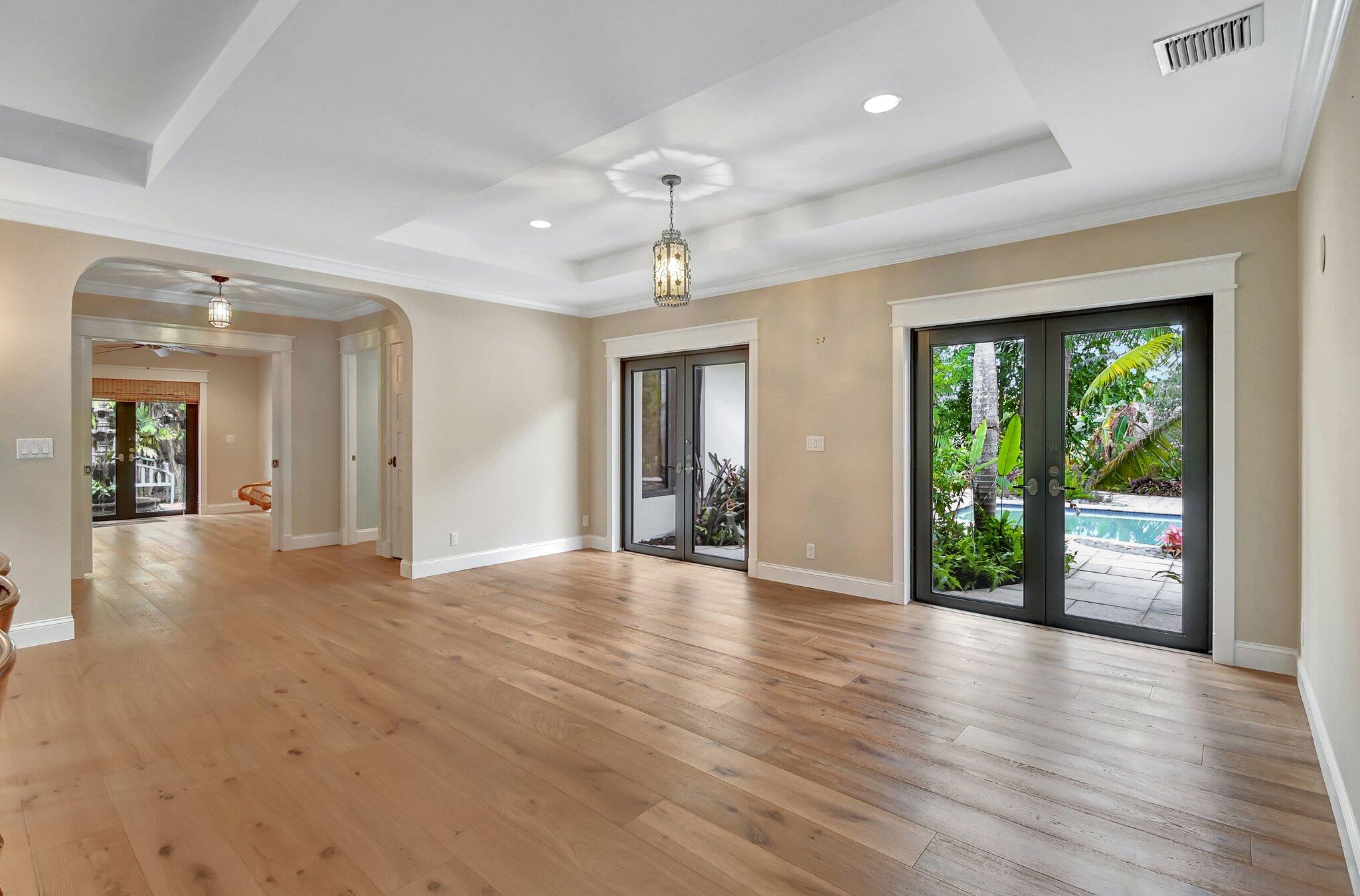 1099 Southwest 2nd Street Boca Raton, FL 33486 - Photo 5 of 47 Dining /LivingRoom