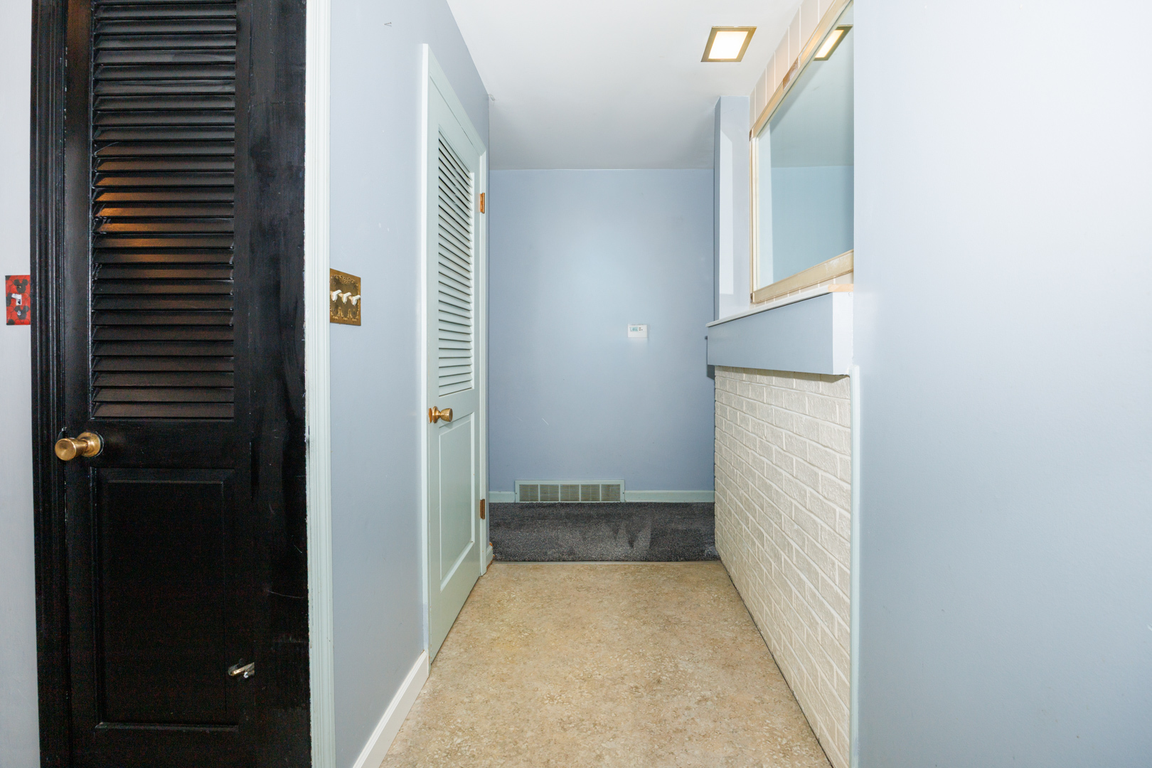 813 Highpoint Road Normal, IL 61761 - Photo 2 of 40