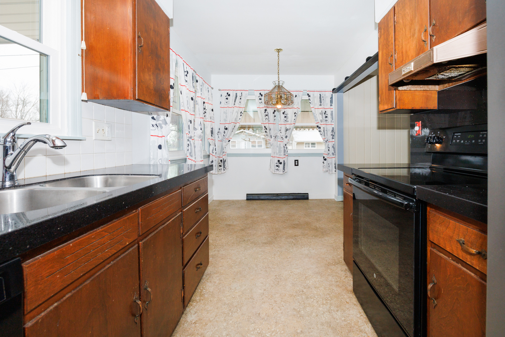 813 Highpoint Road Normal, IL 61761 - Photo 4 of 40