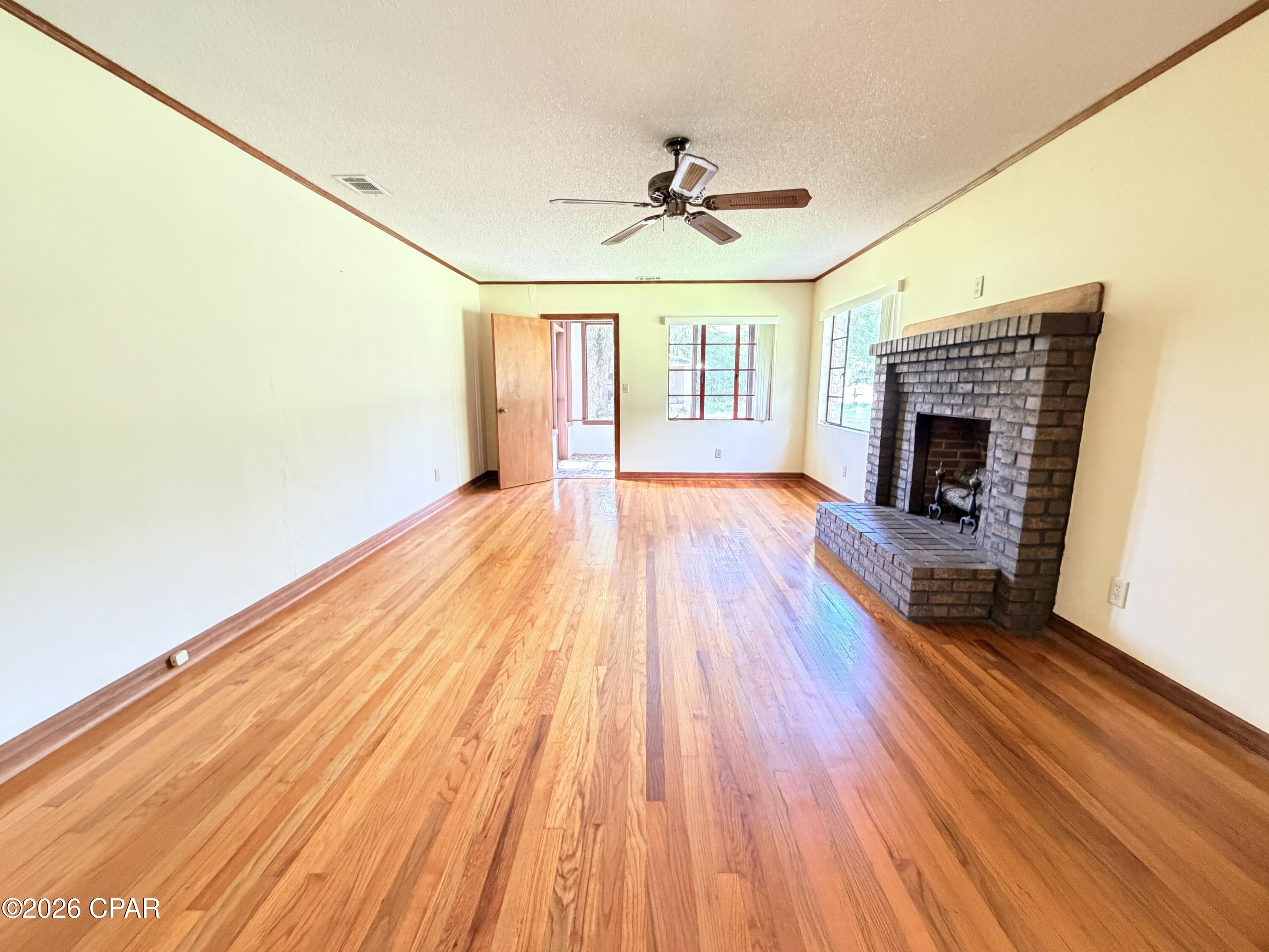 2046 Finley Avenue Grand Ridge, FL 32442 - Photo 2 of 29 Gallery Image 2