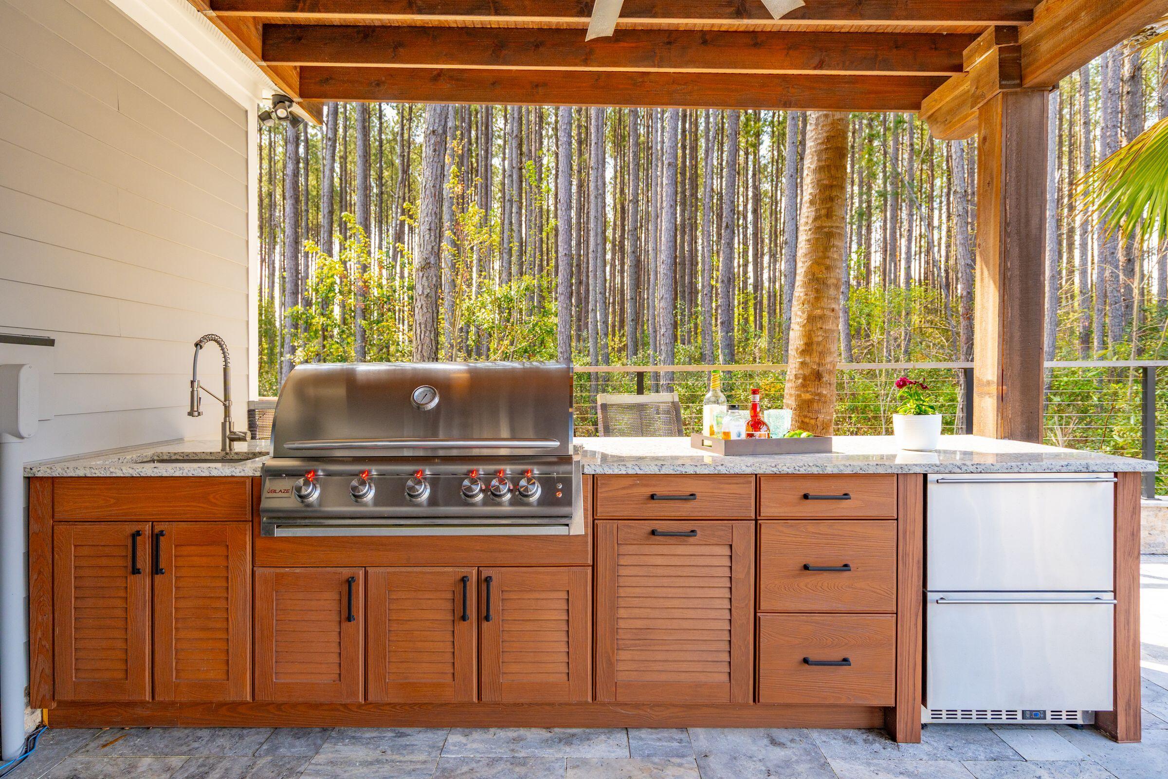 184 Clearblue Loop Summerville, SC 29486 - Photo 50 of 83 Full Kitchen