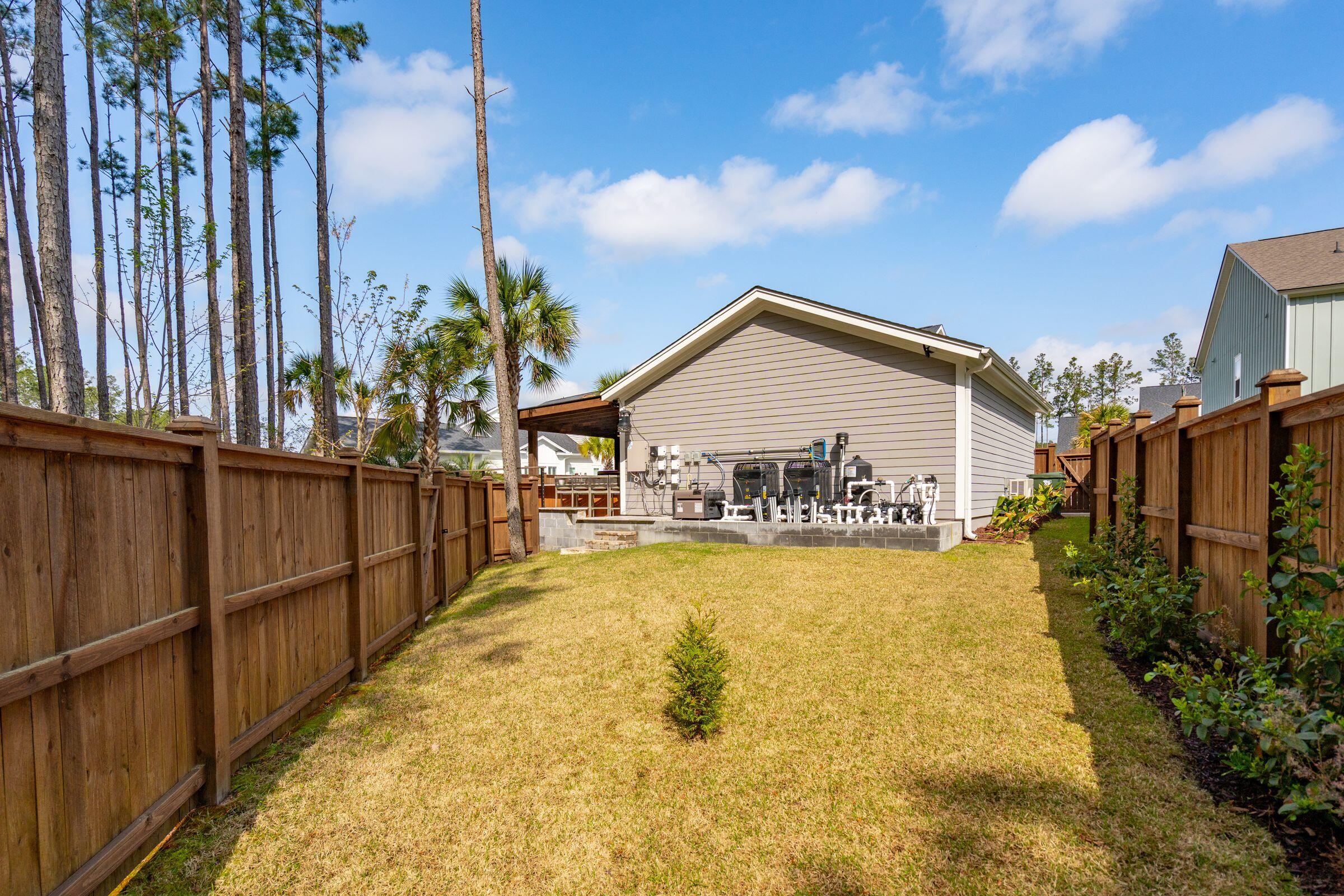 184 Clearblue Loop Summerville, SC 29486 - Photo 62 of 83 Tons of Space