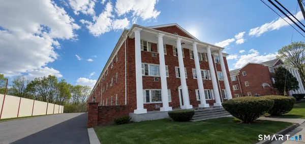 $1,600 | 509 Burnside Avenue, Unit A9, East Hartford, CT 06108