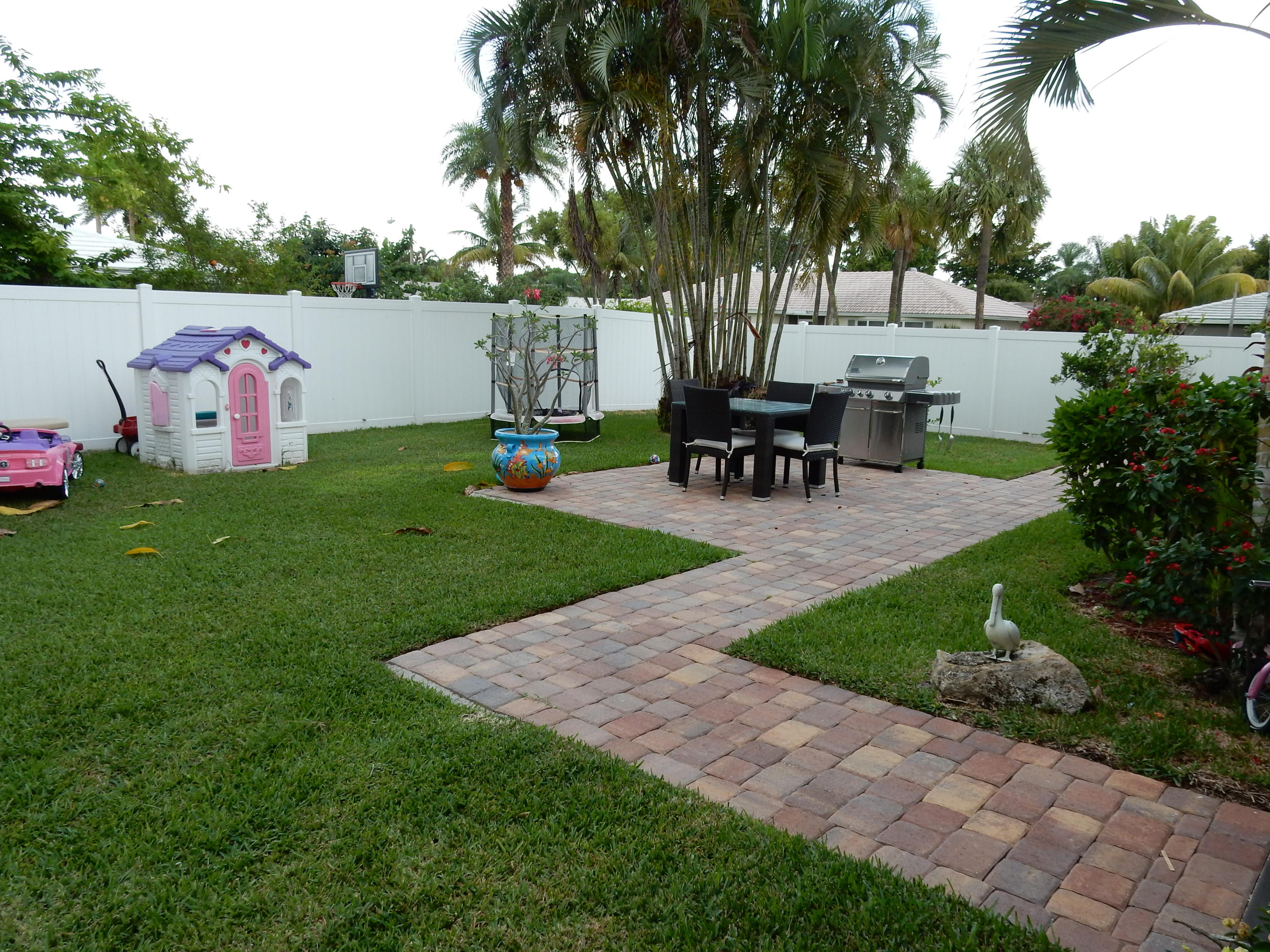 1398 Southwest 13th Drive Boca Raton, FL 33486 - Photo 19 of 23 Great yard!