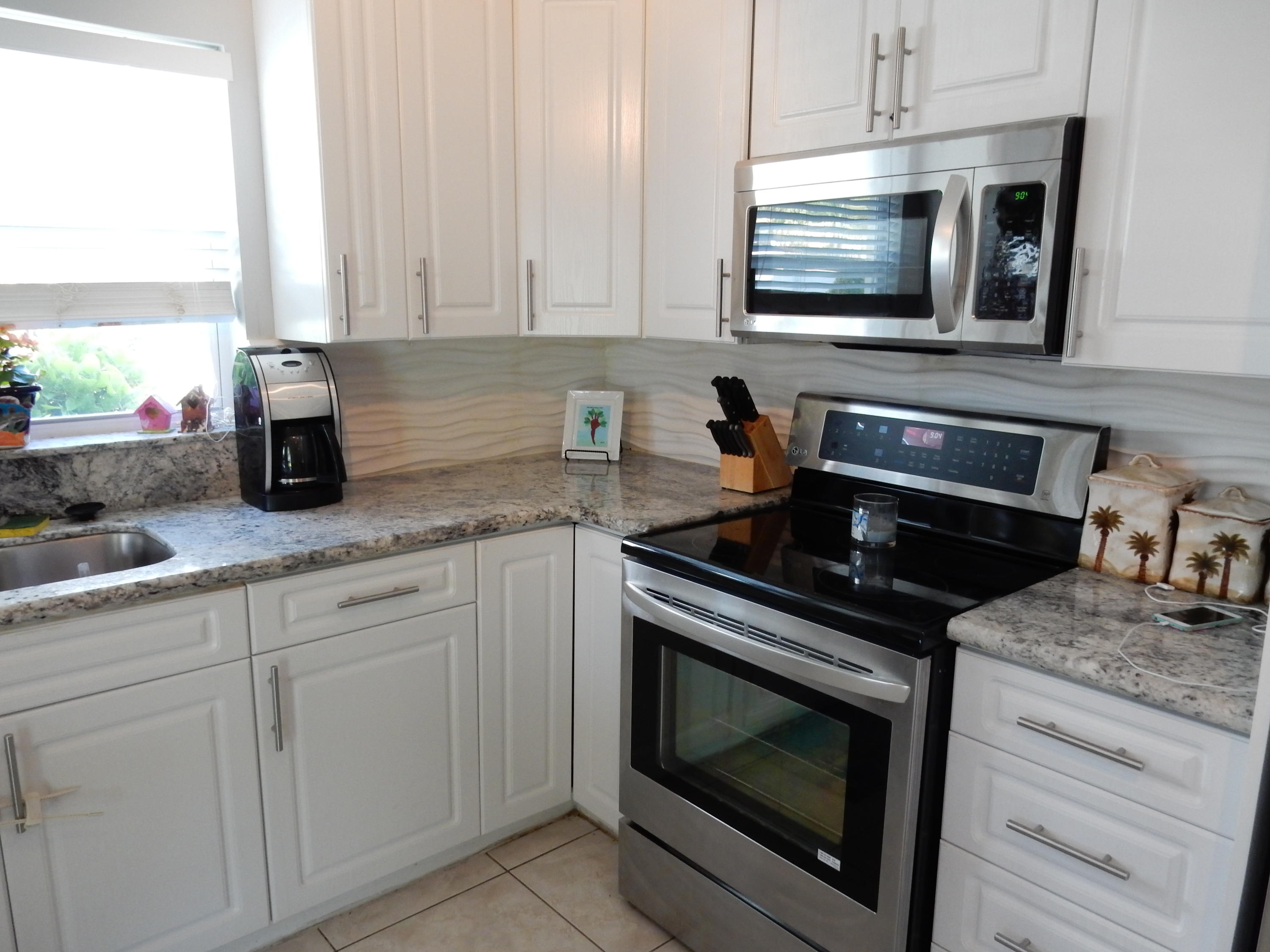 1398 Southwest 13th Drive Boca Raton, FL 33486 - Photo 9 of 23 Kitchen just 2 yrs old!
