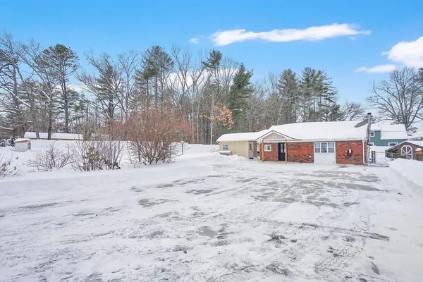 $370,000 | 288 Buck Pond Road, Westfield, MA 01085