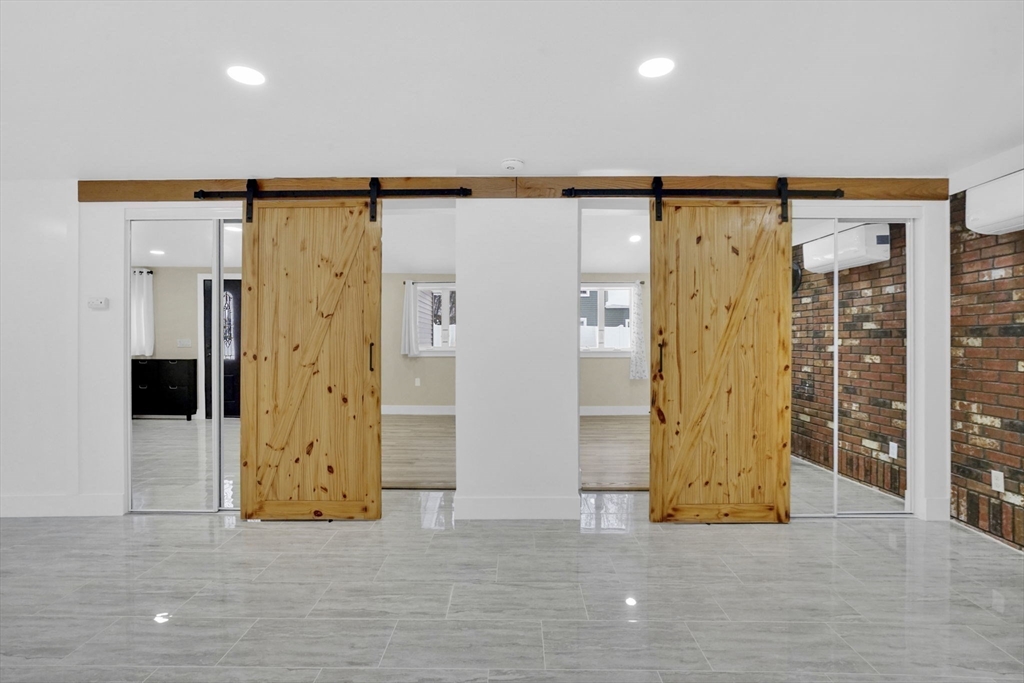 288 Buck Pond Road Westfield, MA 01085 - Photo 9 of 38