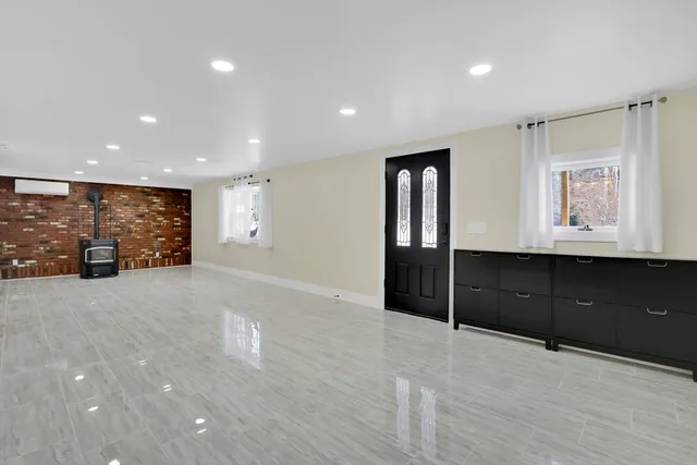 $370,000 | 288 Buck Pond Road, Westfield, MA 01085