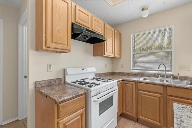 $1,900 | 716 Camp Fire Trail, Pflugerville, TX 78660