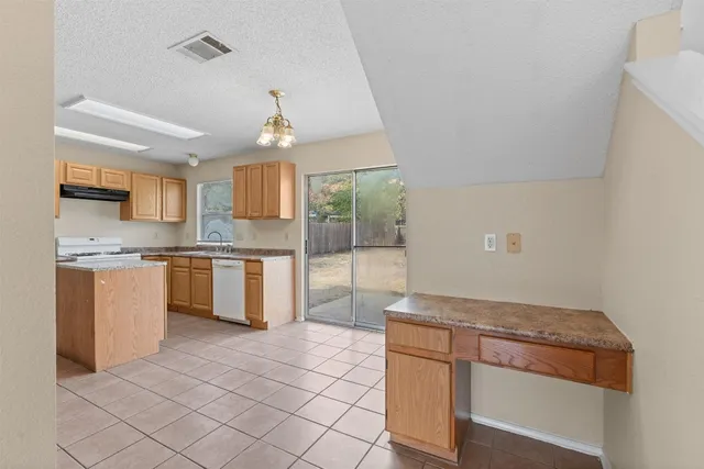 $1,900 | 716 Camp Fire Trail, Pflugerville, TX 78660