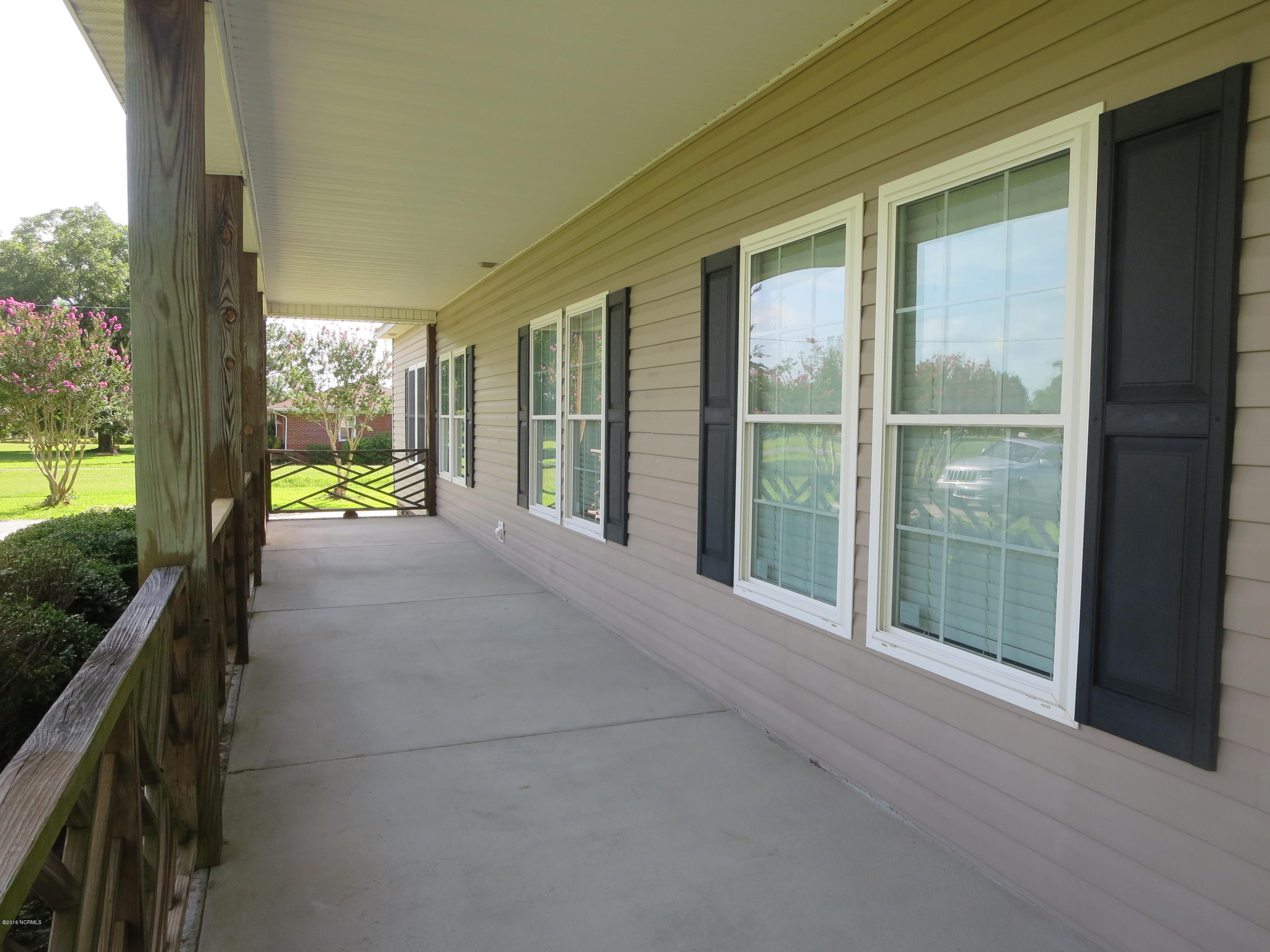 539 Wade Road Scotland Neck, NC 27874 - Photo 14 of 49 IMG_4293