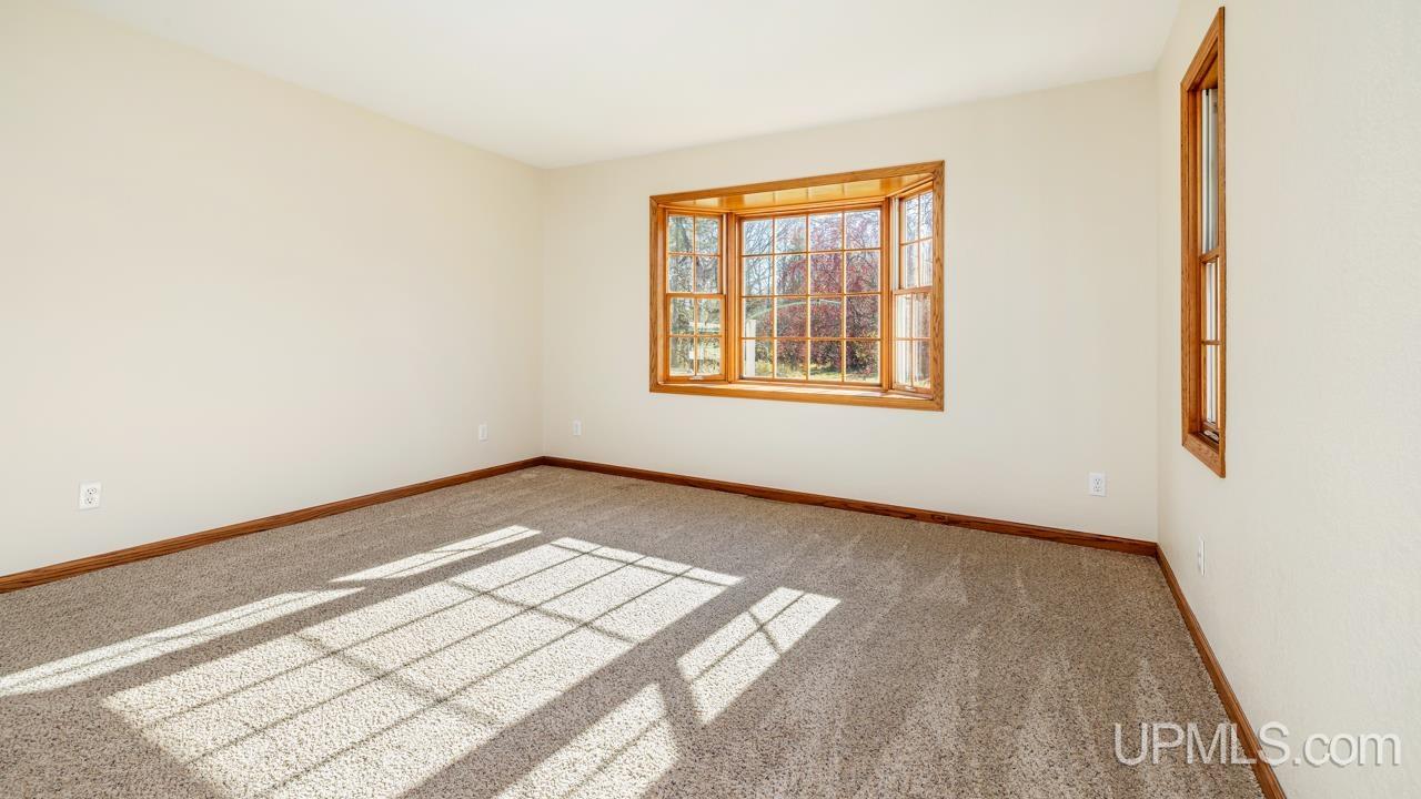 W6315 Chapman Road Niagara, WI 54151 - Photo 11 of 38