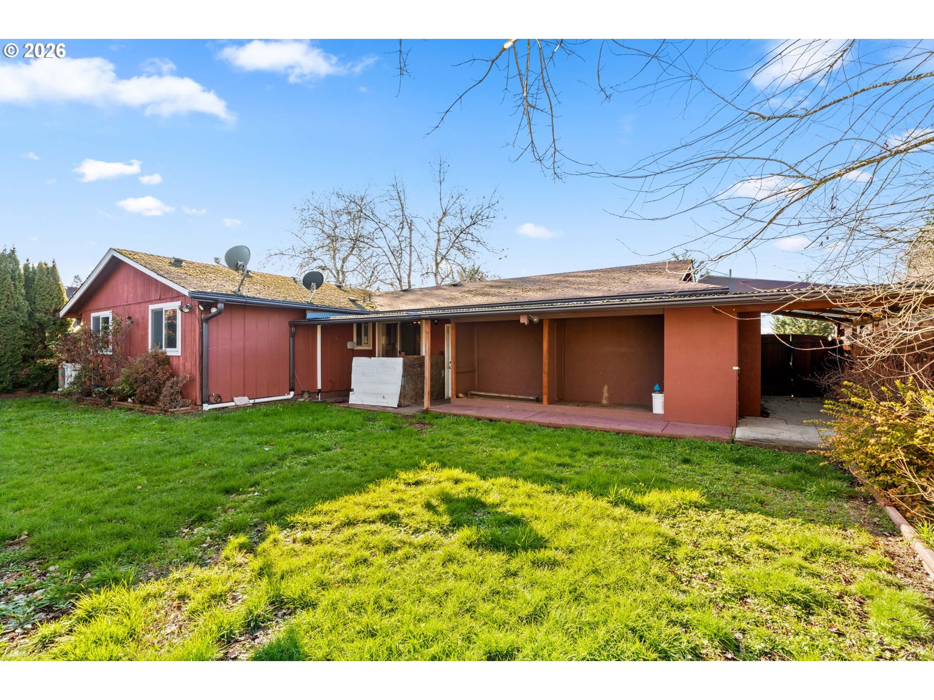 1625 South Bertelsen Road Eugene, OR 97402 - Photo 25 of 34 a view of a house with a garden