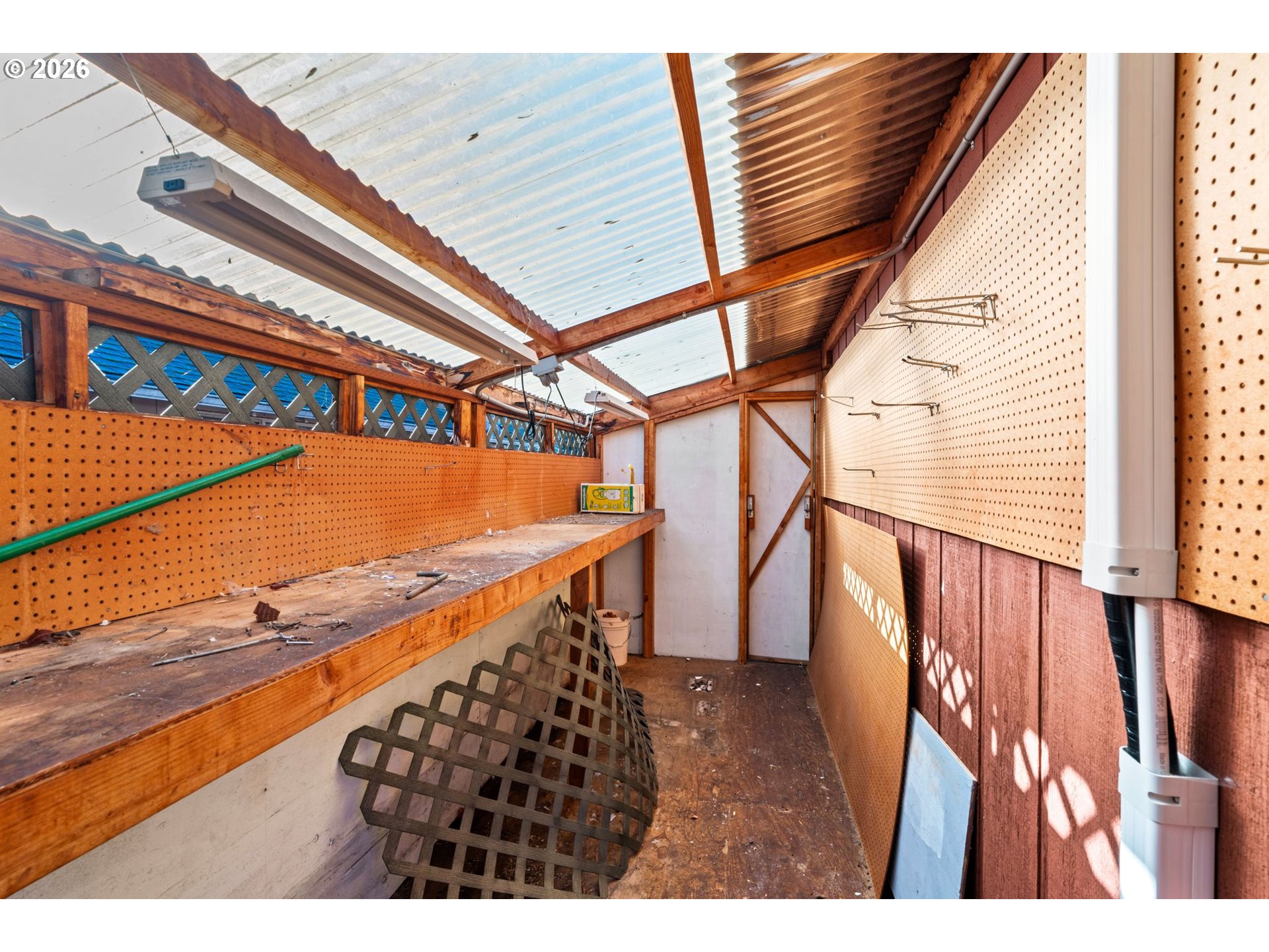 1625 South Bertelsen Road Eugene, OR 97402 - Photo 31 of 34 a view of an outdoor space