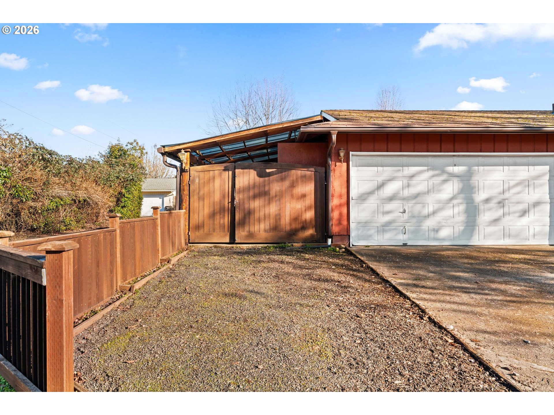 1625 South Bertelsen Road Eugene, OR 97402 - Photo 4 of 34 a view of a backyard of the house