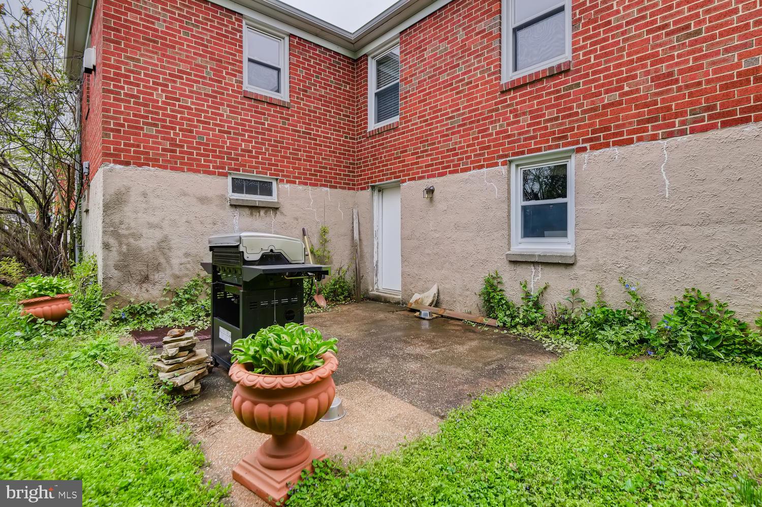 1931 Beverly Road Baltimore, MD 21228 - Photo 20 of 25 Rear Patio