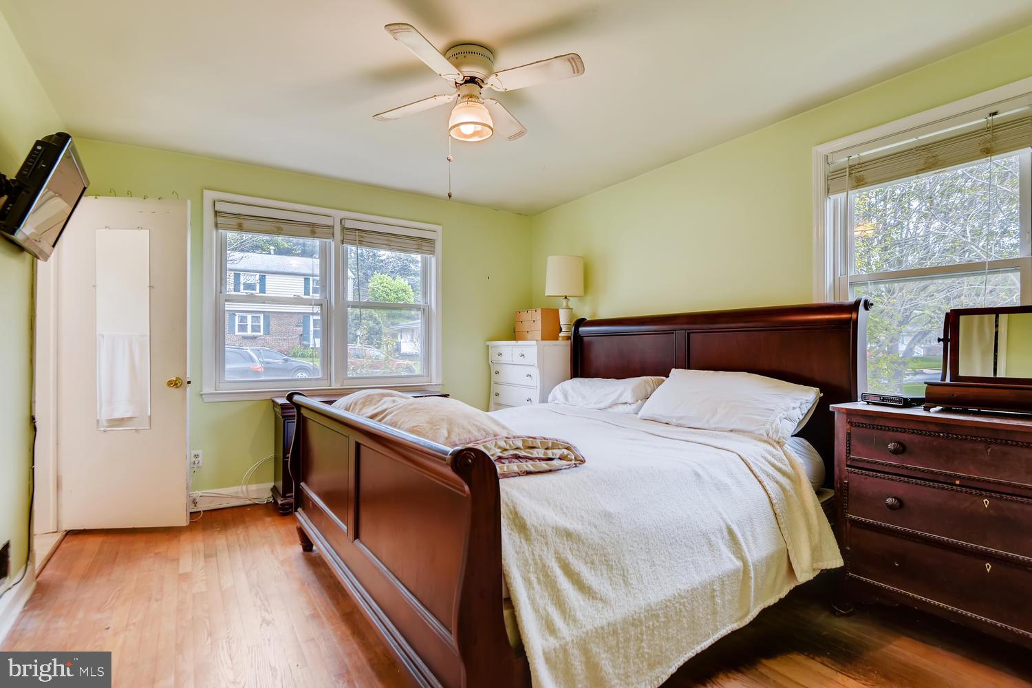 1931 Beverly Road Baltimore, MD 21228 - Photo 10 of 25 Master Bedroom w/ 1/2 Bathroom