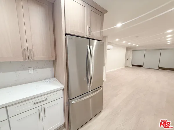 $3,695 | 1117 South Bedford Street, Unit 101, Los Angeles, CA 90035