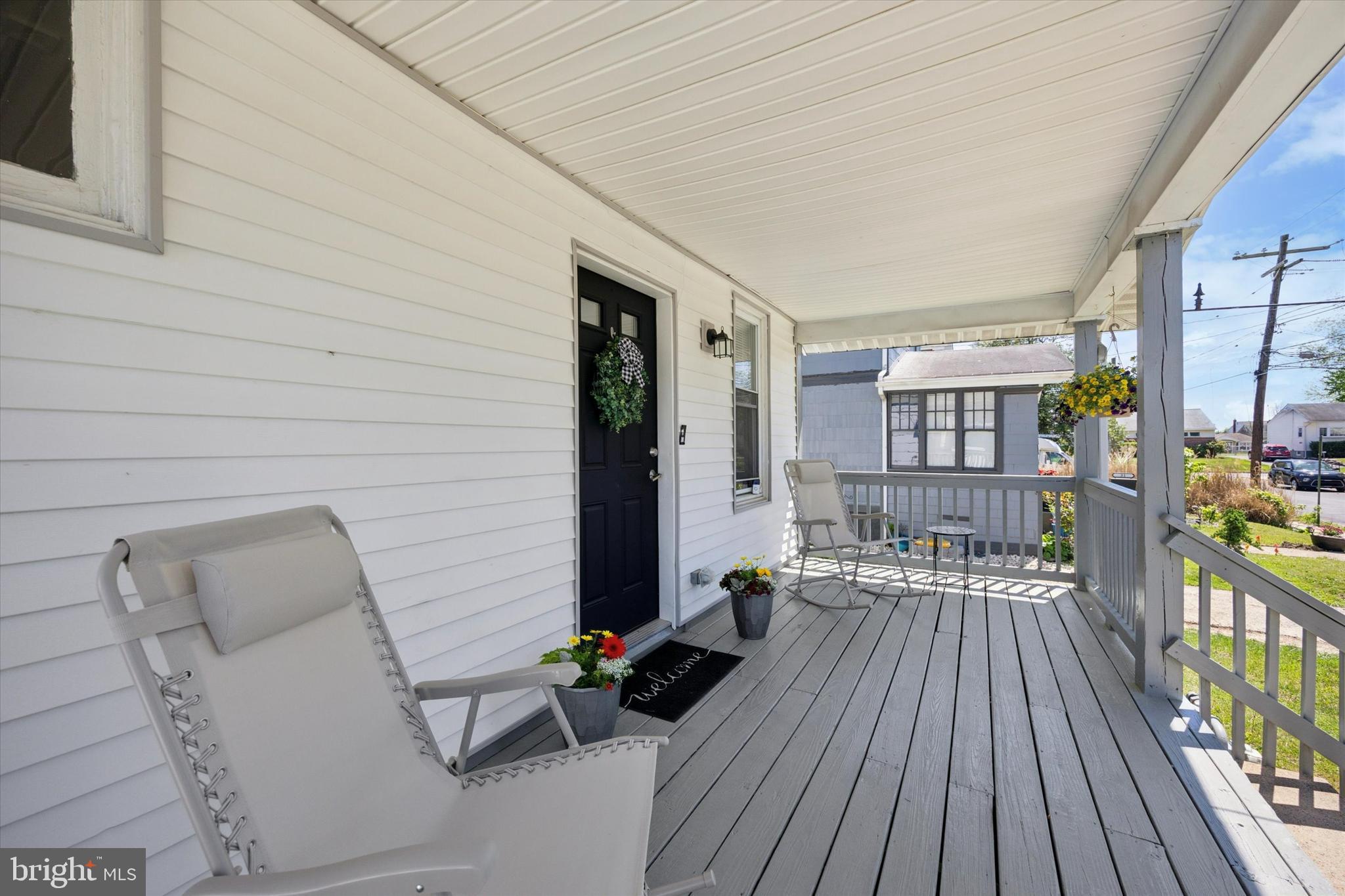 29 West Avon Road Brookhaven, PA 19015 - Photo 3 of 26 Front covered porch