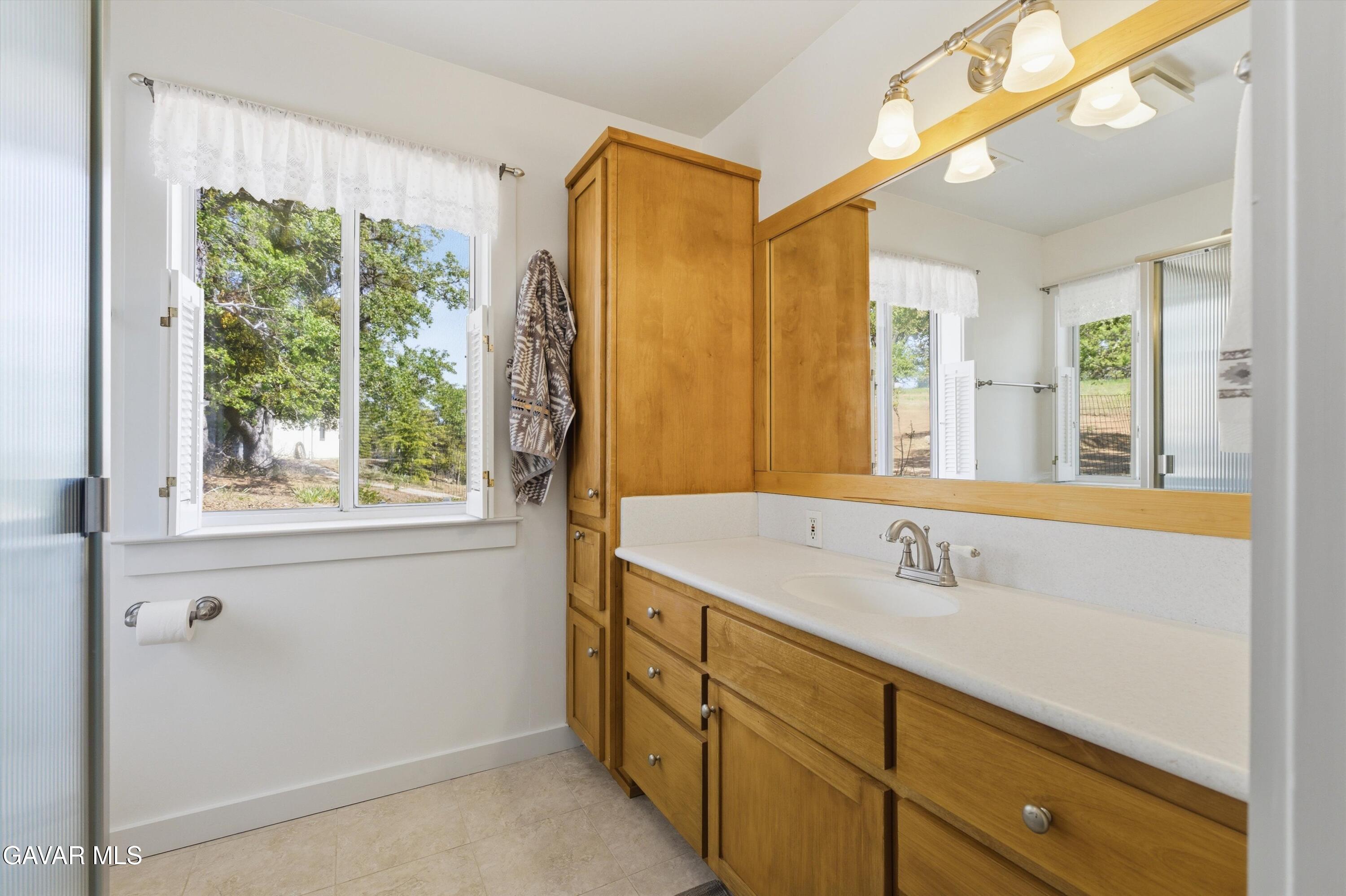 18073 Water Canyon Road Tehachapi, CA 93561 - Photo 22 of 49 22-JYP03904