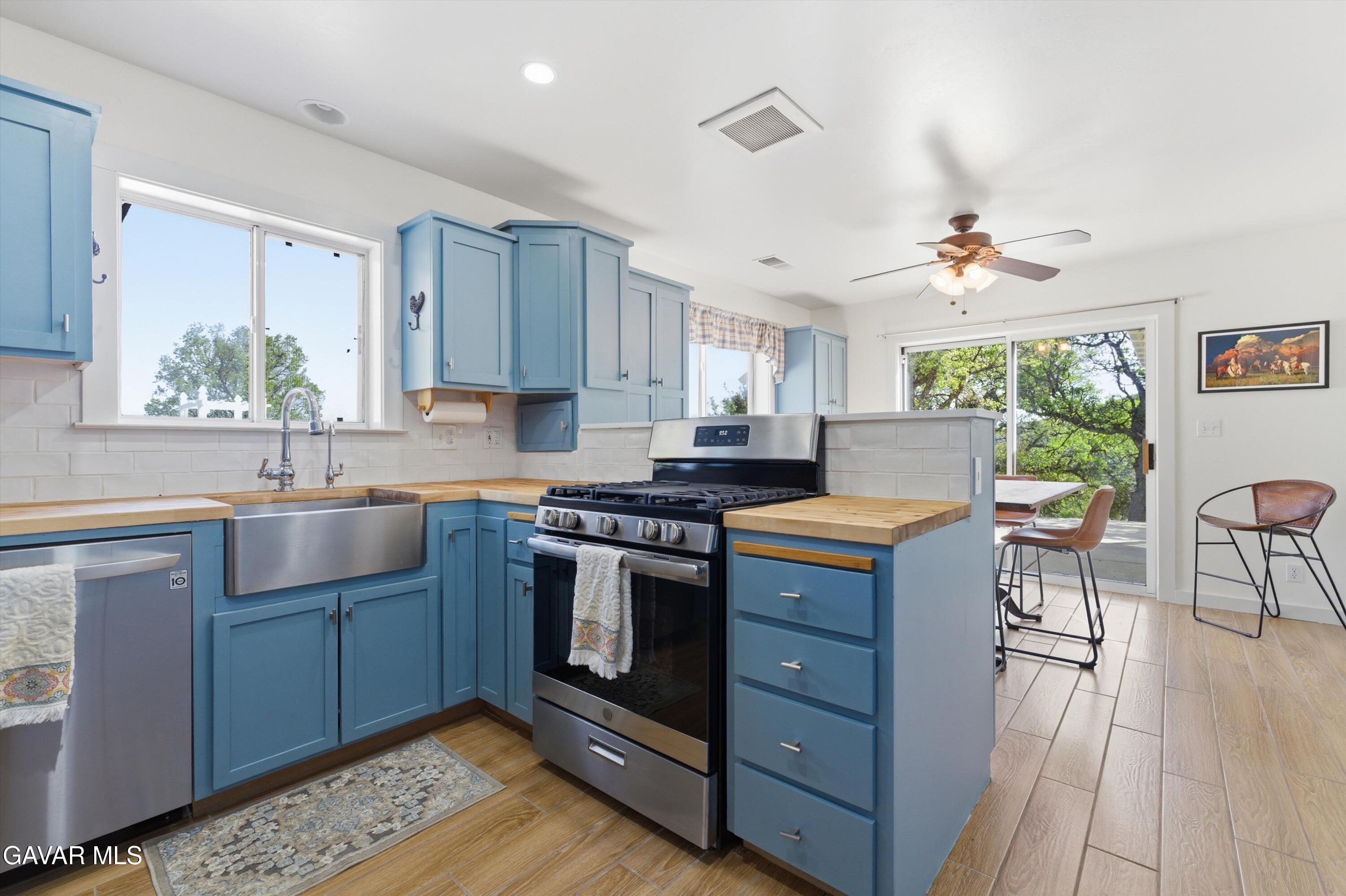 18073 Water Canyon Road Tehachapi, CA 93561 - Photo 8 of 49 07-JYP03847