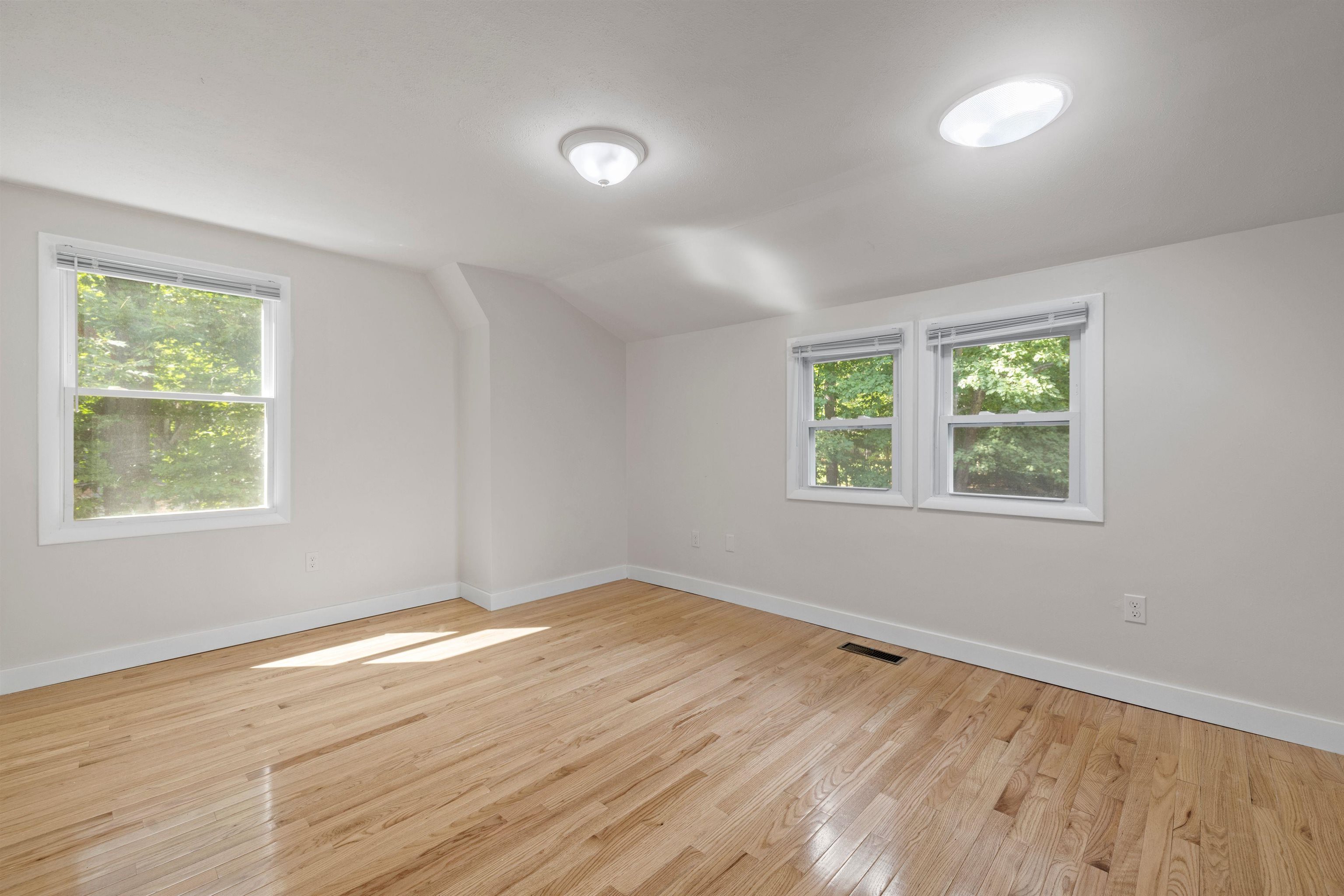 72 Shore Road Gilford, NH 03249 - Photo 17 of 39