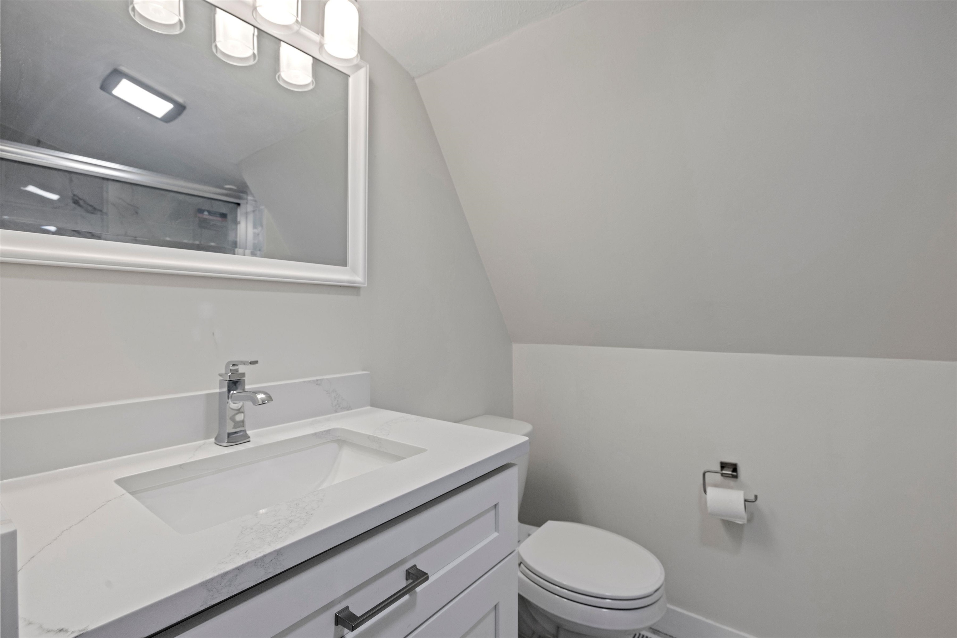 72 Shore Road Gilford, NH 03249 - Photo 21 of 39