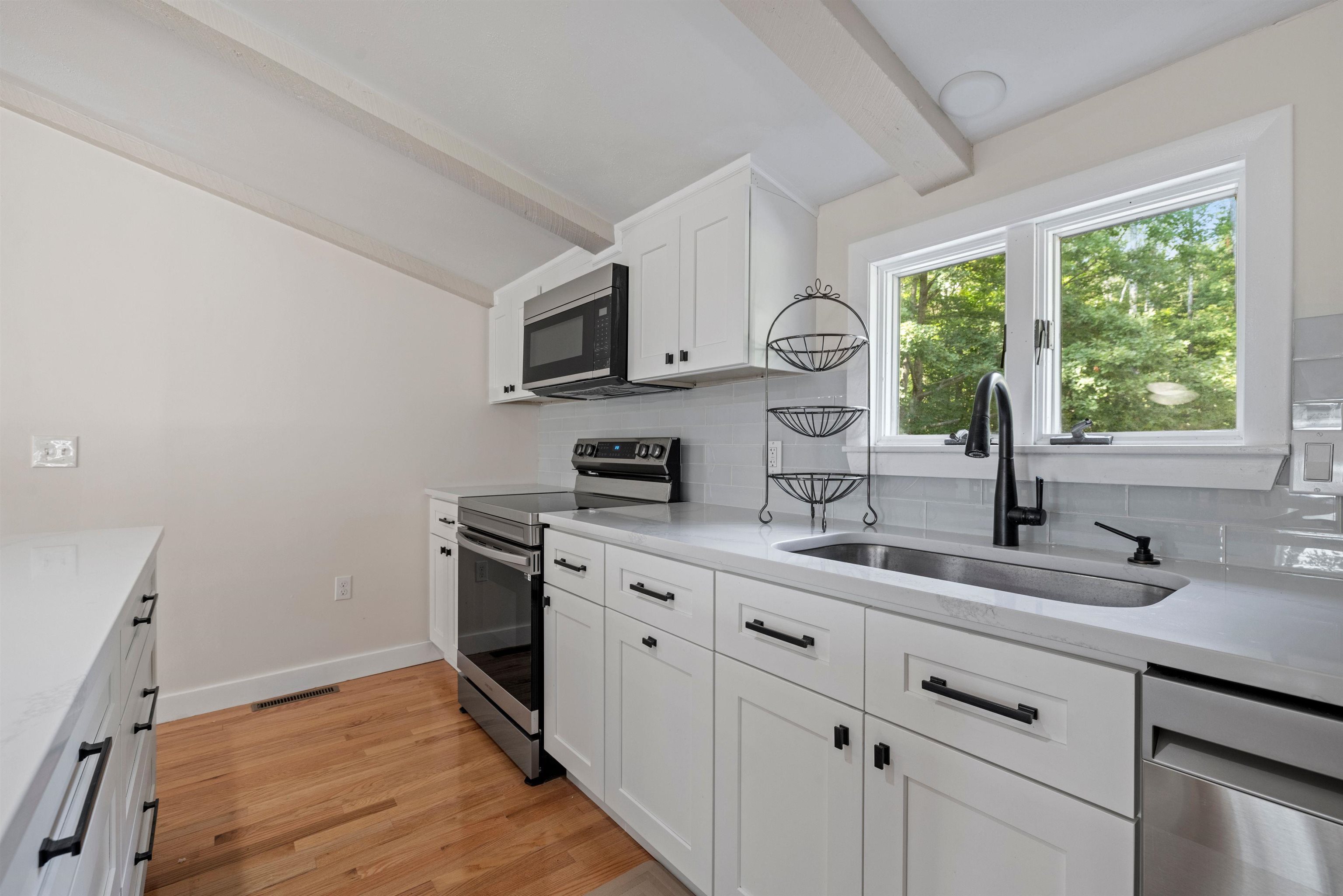 72 Shore Road Gilford, NH 03249 - Photo 6 of 39