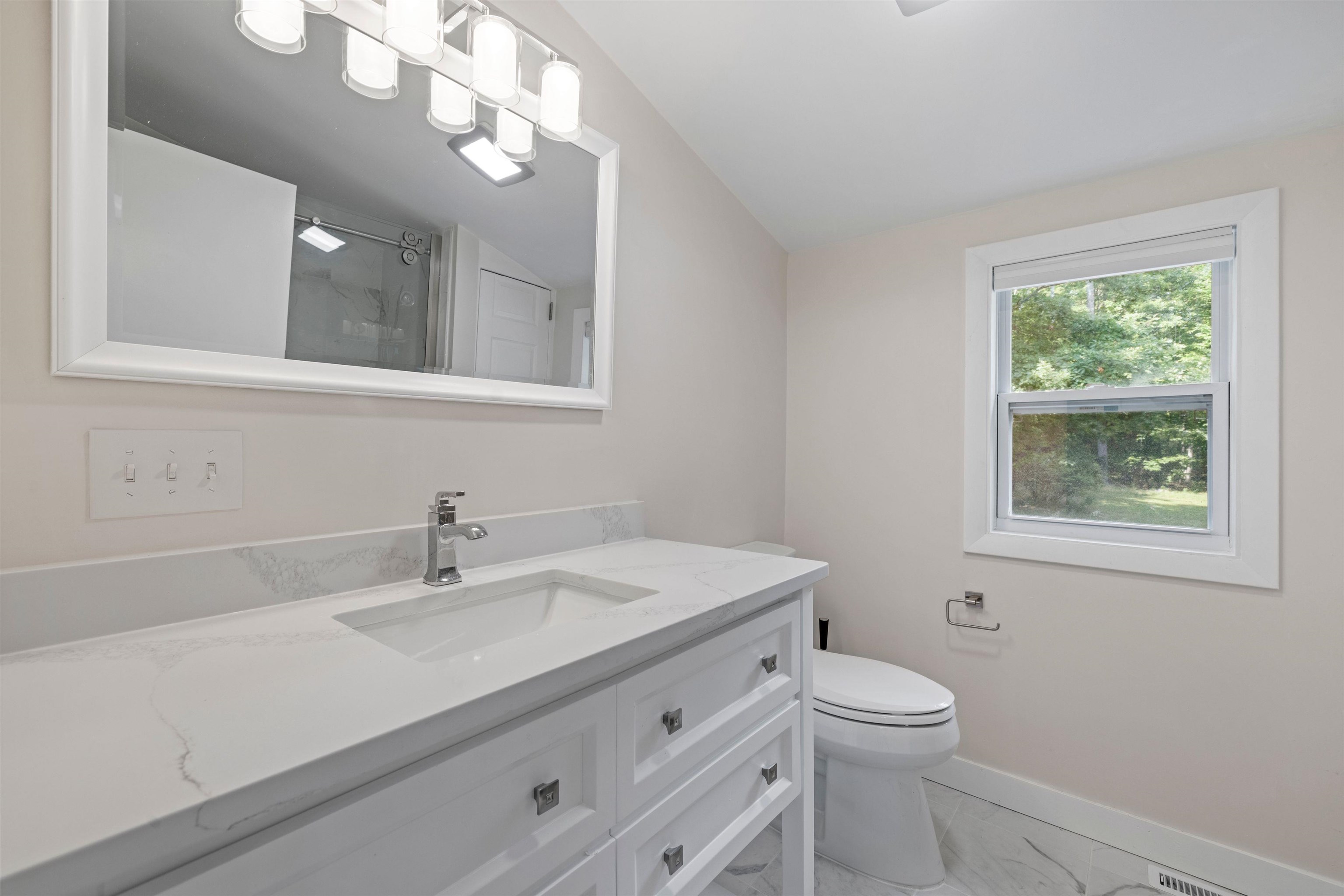 72 Shore Road Gilford, NH 03249 - Photo 10 of 39