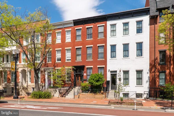 $1,399,950 | 1010 Pennsylvania Ave. Southeast, Washington, DC 20003