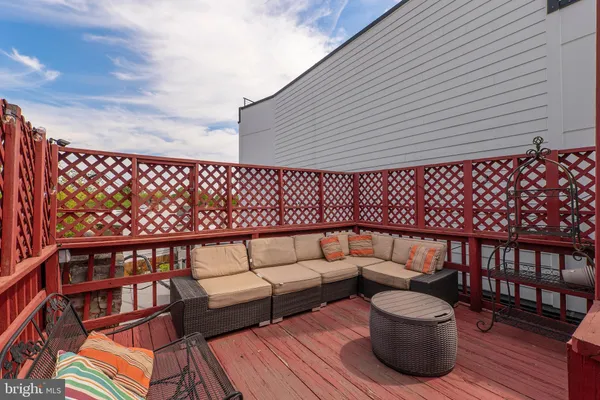 a view of a patio