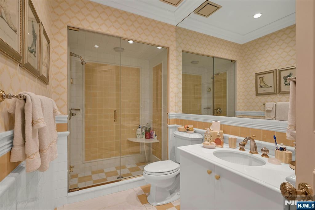 86 Fox Hedge Road Saddle River, NJ 07458 - Photo 26 of 44
