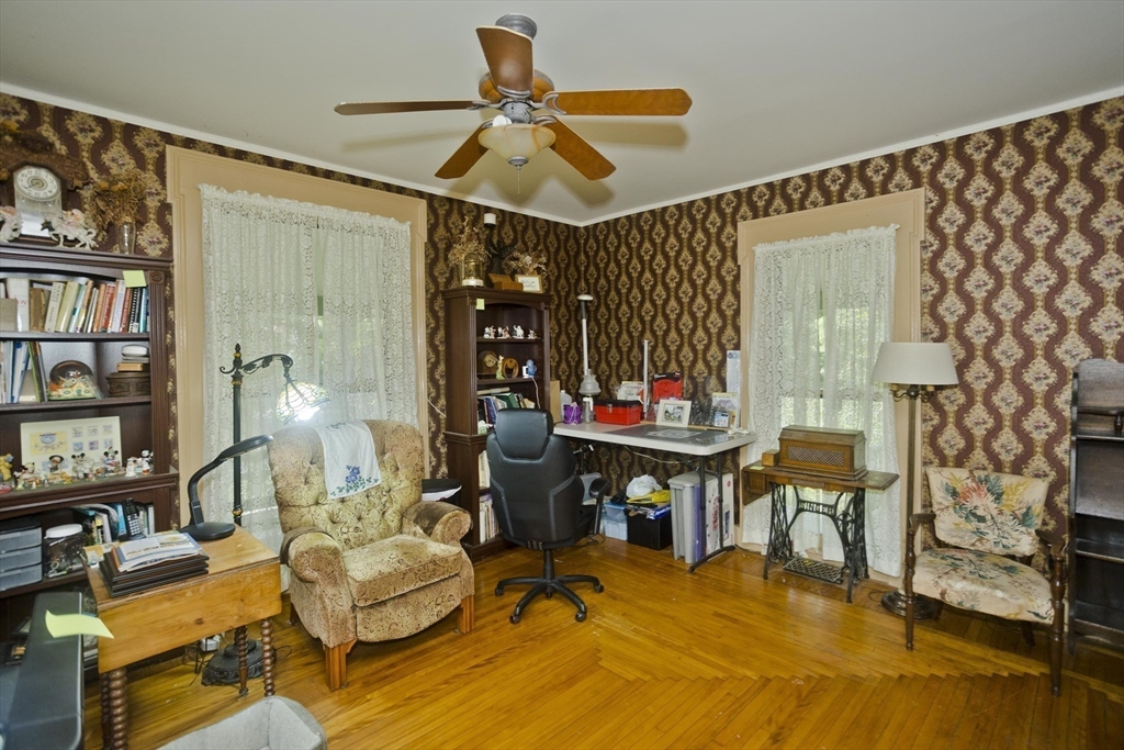 2 Crescent Hill Springfield, MA 01105 - Photo 24 of 42