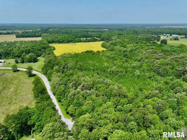 $47,000 | 2 Robinson Hill Road, Stonefort, IL 62987