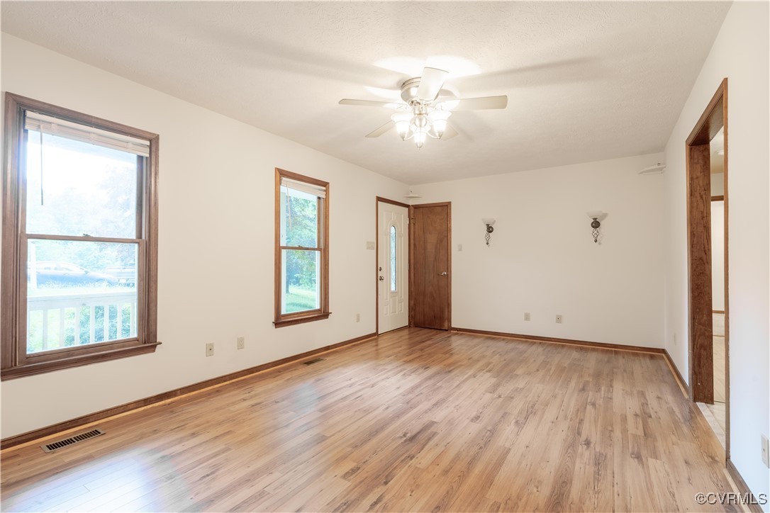 13100 Spring Trace Place Midlothian, VA 23112 - Photo 6 of 35