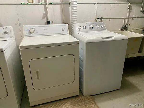 $155,900 | 105 Old Lyme Drive, Unit 3, Amherst, NY 14221