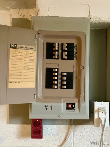 $159,900 | 105 Old Lyme Drive, Unit 3, Amherst, NY 14221