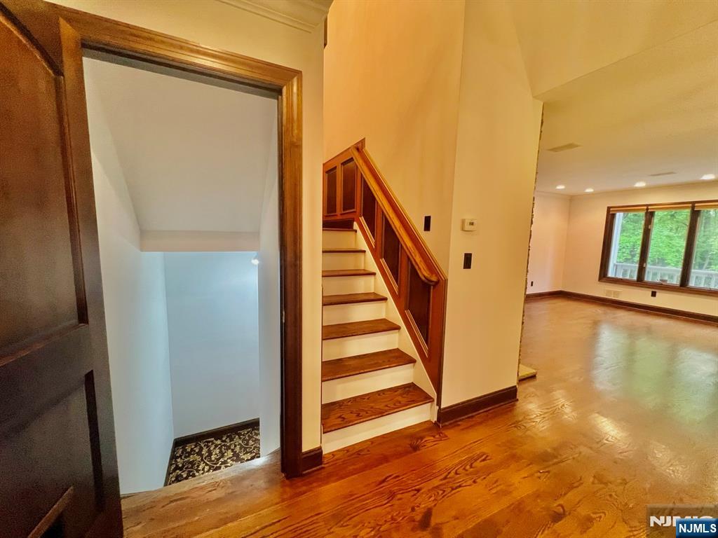 610 Glasmere Road Mahwah, NJ 07430 - Photo 18 of 46