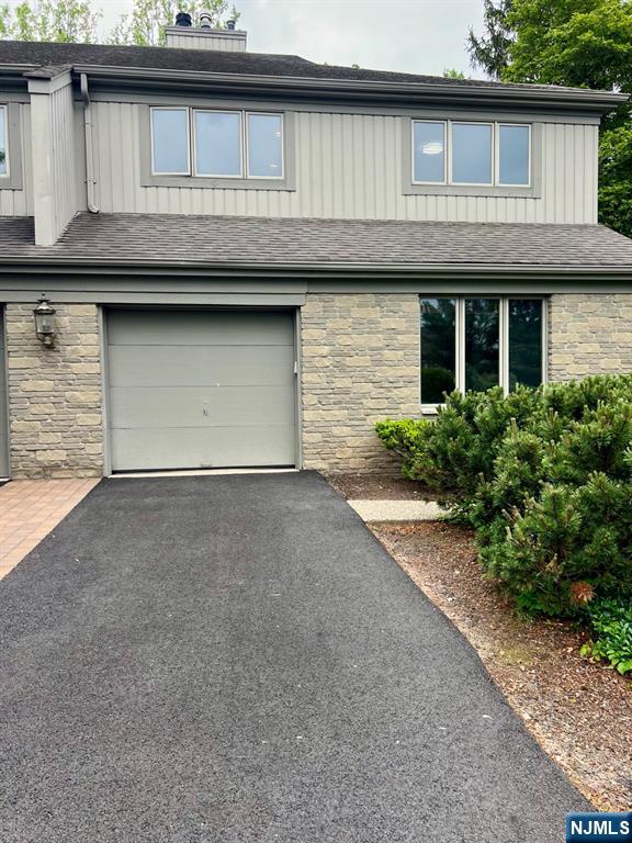 610 Glasmere Road Mahwah, NJ 07430 - Photo 2 of 46