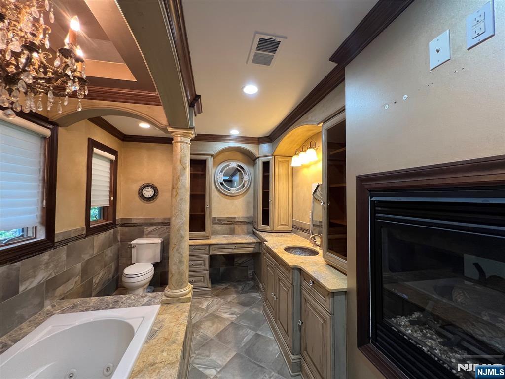 610 Glasmere Road Mahwah, NJ 07430 - Photo 8 of 46