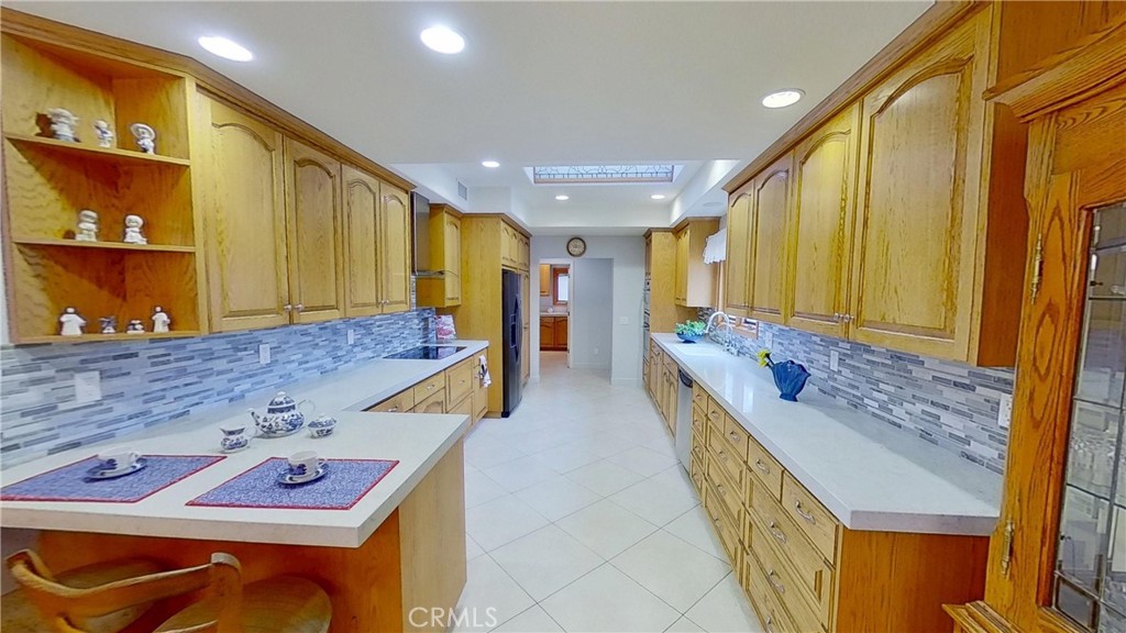 1921 St John Road Seal Beach, CA 90740 - Photo 8 of 27