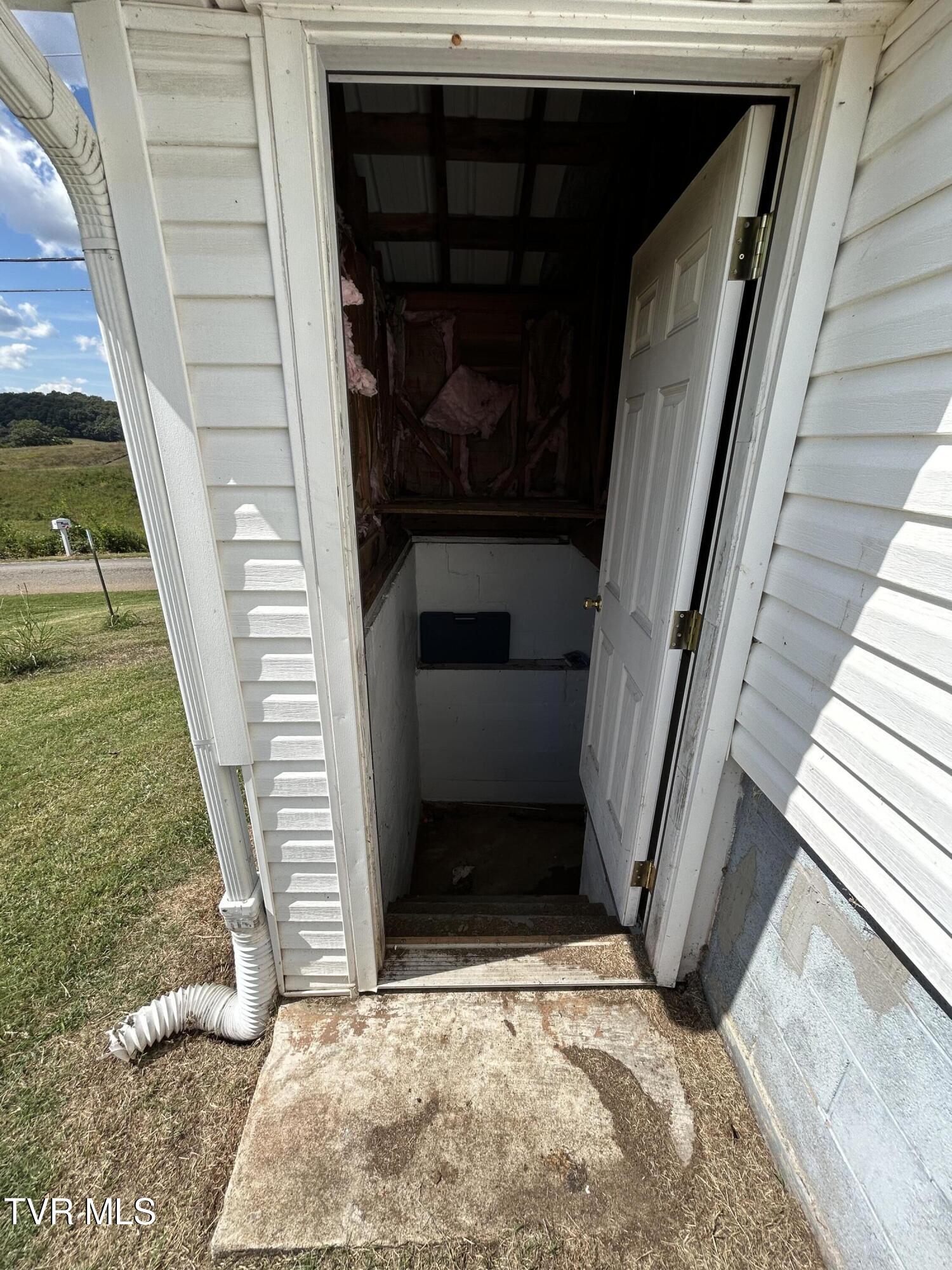 479 Pigeon Creek Road Greeneville, TN 37743 - Photo 30 of 32 IMG_3647