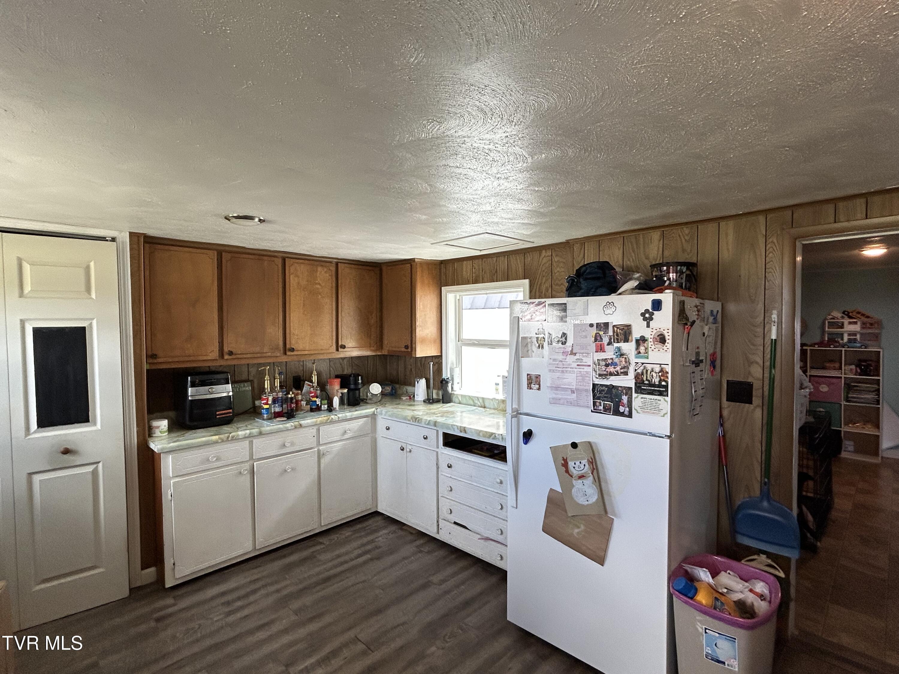 479 Pigeon Creek Road Greeneville, TN 37743 - Photo 6 of 32 IMG_3609