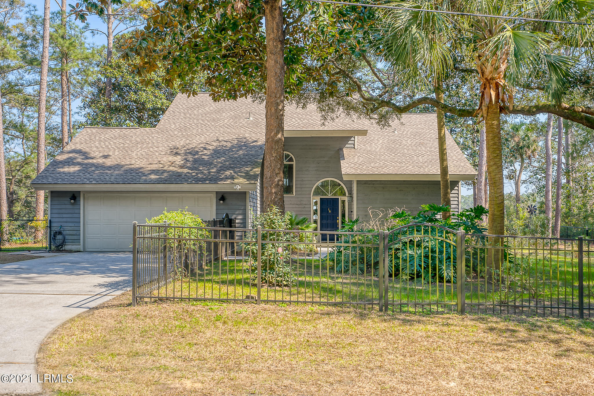 16 Cove Road Beaufort, SC 29907 - Photo 2 of 50 19
