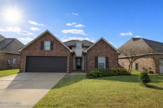 $275,000 | 124 Raven Cliff Lane, Broussard, LA 70518