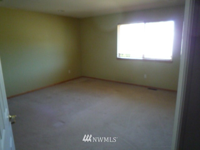 1325 237th Place Southwest Bothell, WA 98021 - Photo 8 of 12