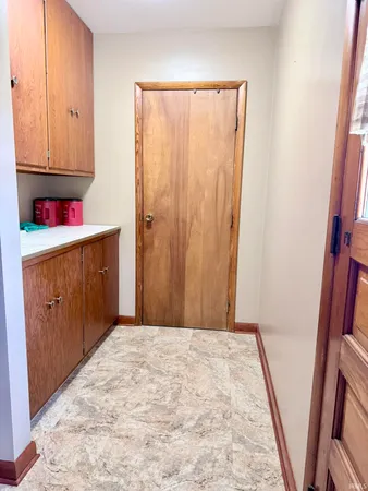 $185,000 | 4296 Highway 32, Union City, IN 47390