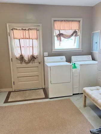 $185,000 | 4296 Highway 32, Union City, IN 47390